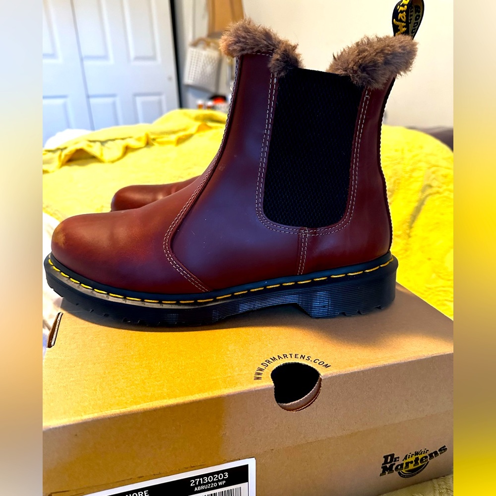 Dr. Martens Womens Faux fur lined boots